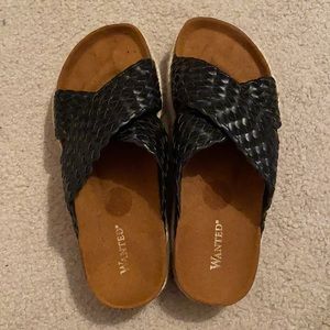 Black Wanted Sandals